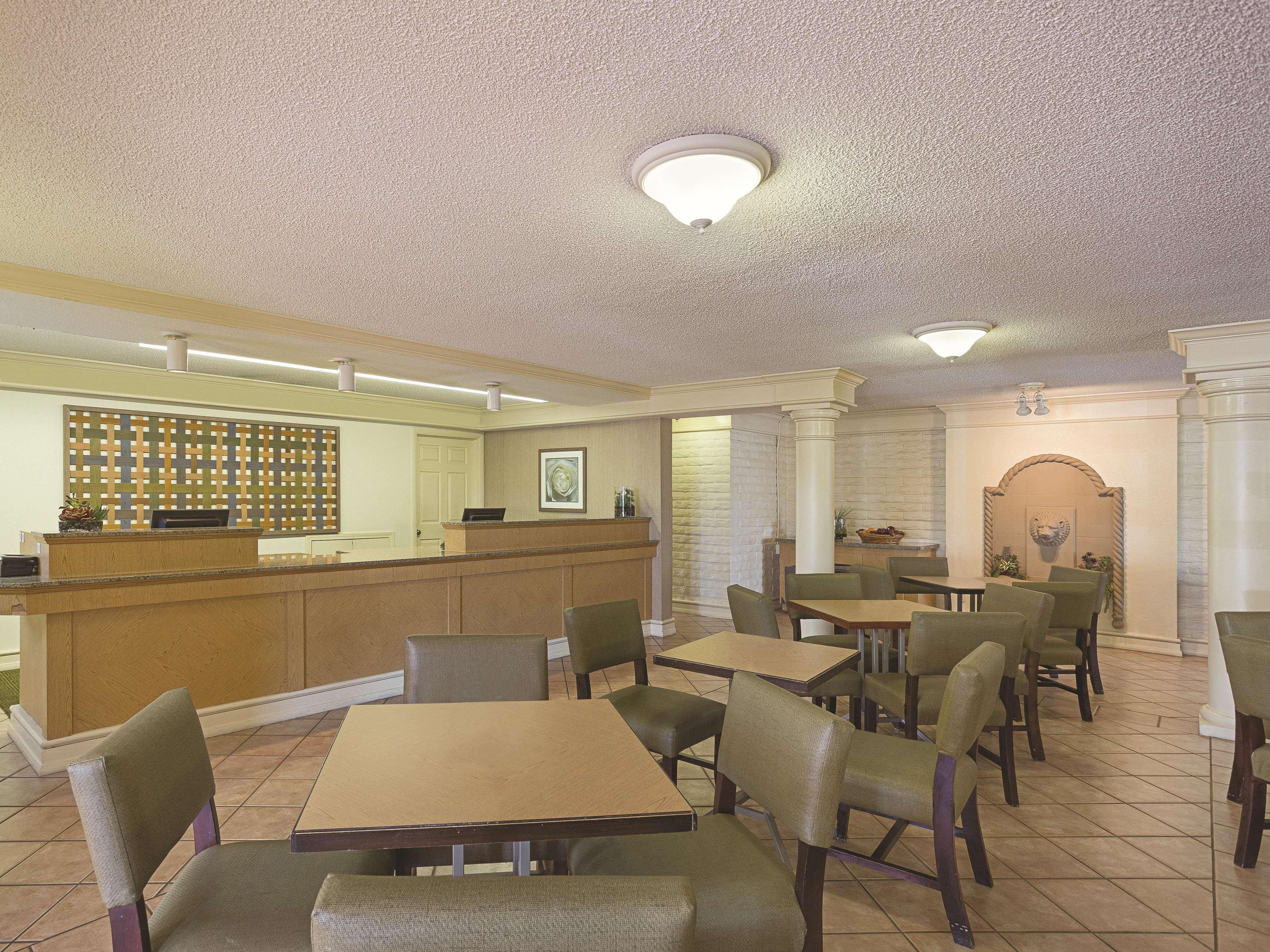 La Quinta Inn By Wyndham San Diego Chula Vista Exterior photo