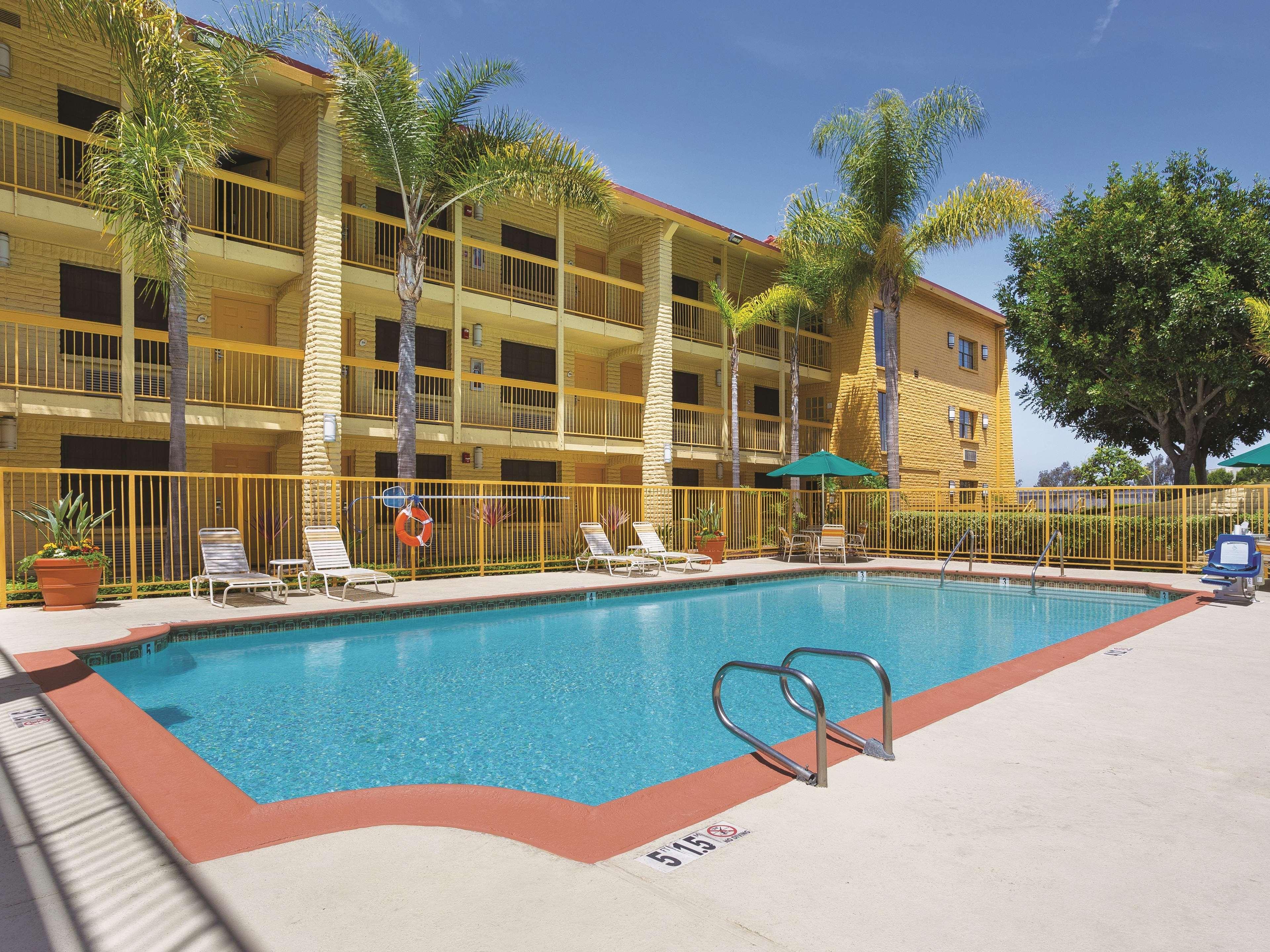 La Quinta Inn By Wyndham San Diego Chula Vista Exterior photo