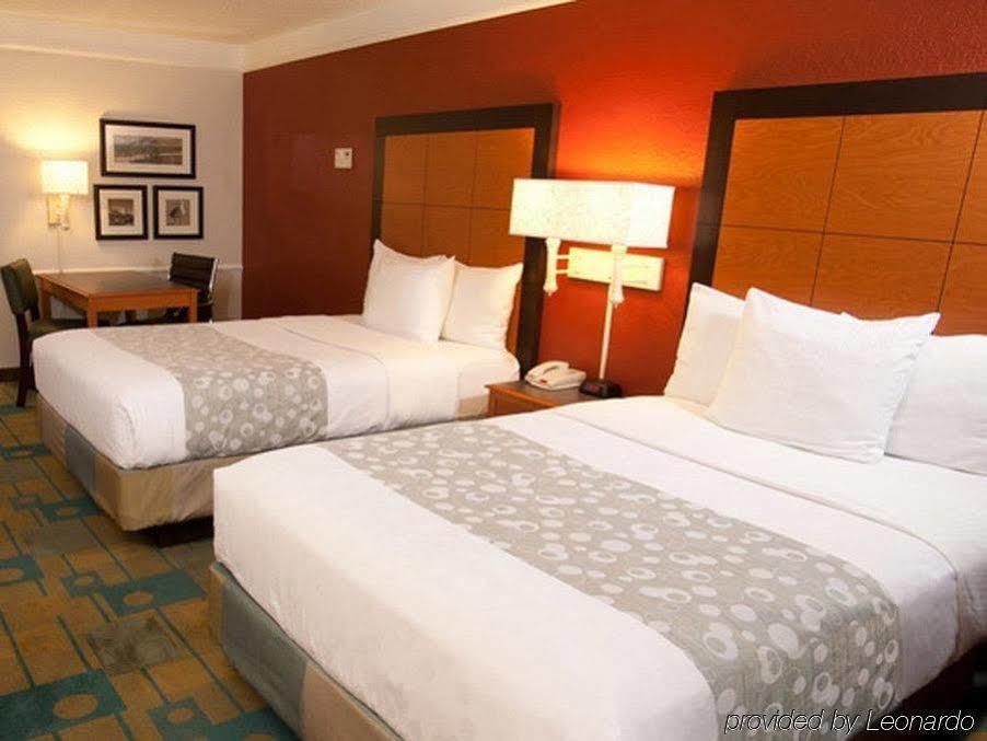 La Quinta Inn By Wyndham San Diego Chula Vista Exterior photo