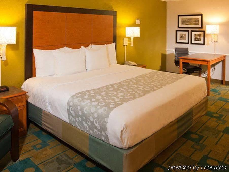 La Quinta Inn By Wyndham San Diego Chula Vista Exterior photo